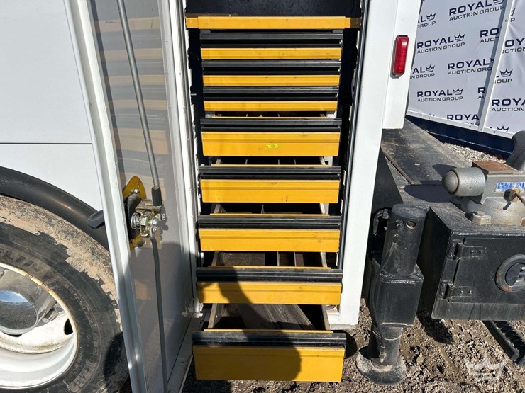 2018-ford-f750-image-25