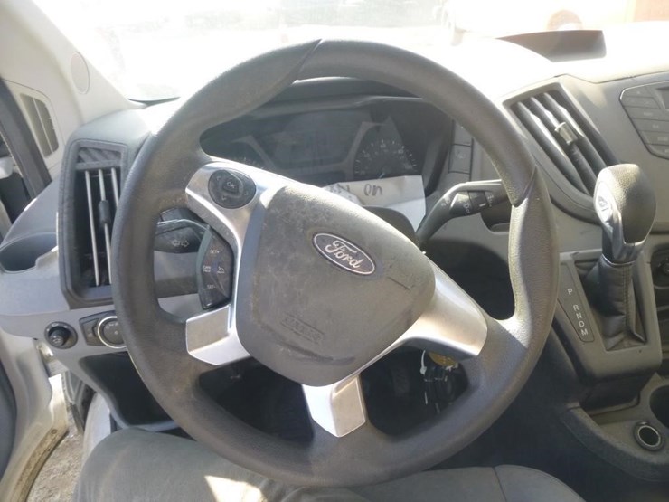 2019-ford-transit-image-15