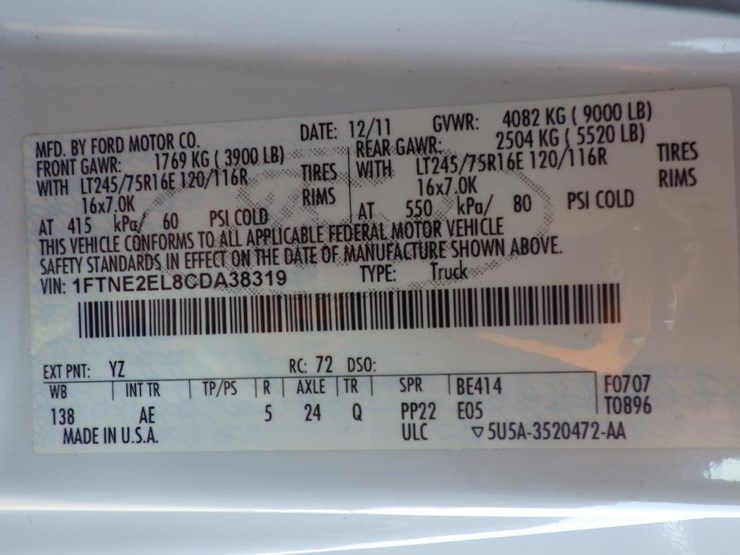 2012-ford-cargo-image-16