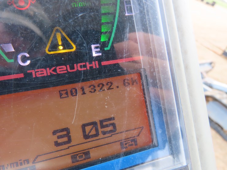 2020-takeuchi-tb225-image-16