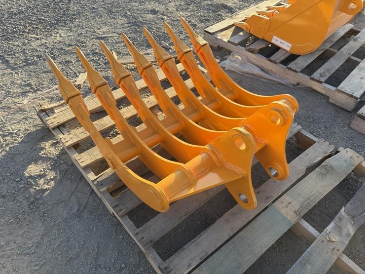 caterpillar-305-image-4