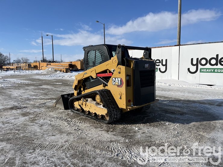 2023-caterpillar-259d3-image-3