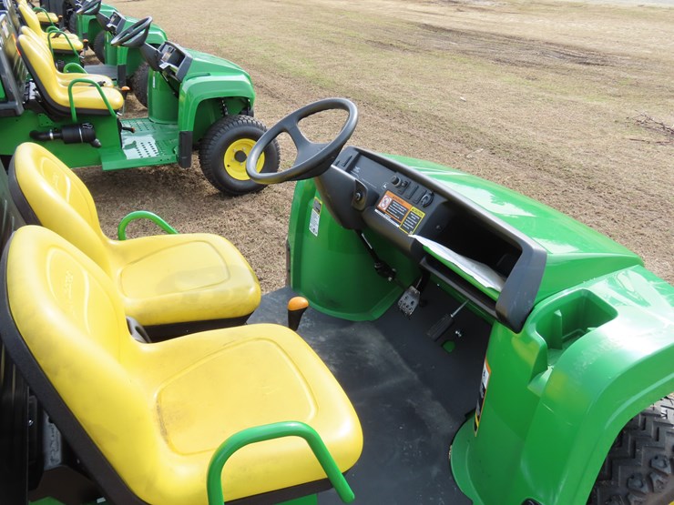 2024-john-deere-tx-4x2-image-5