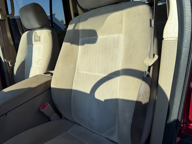 2008-ford-explorer-image-36