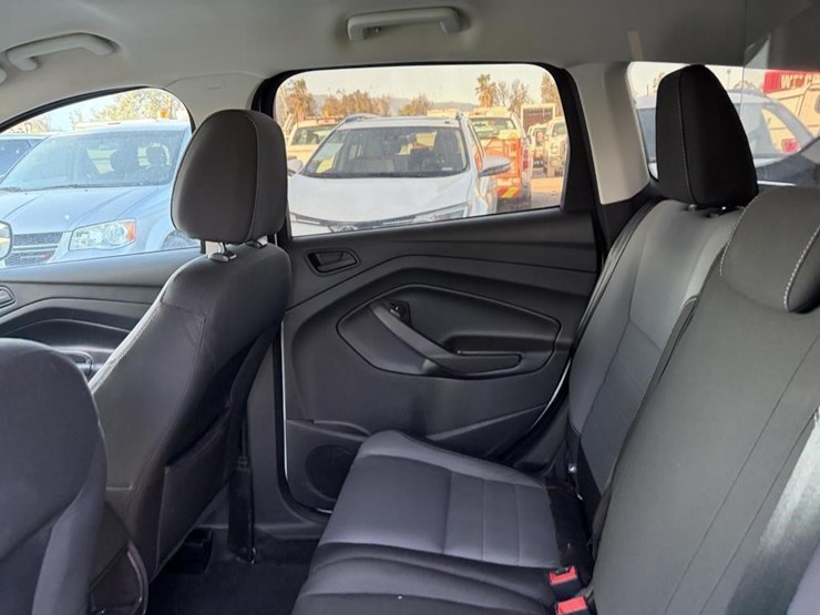 2017-ford-escape-image-15