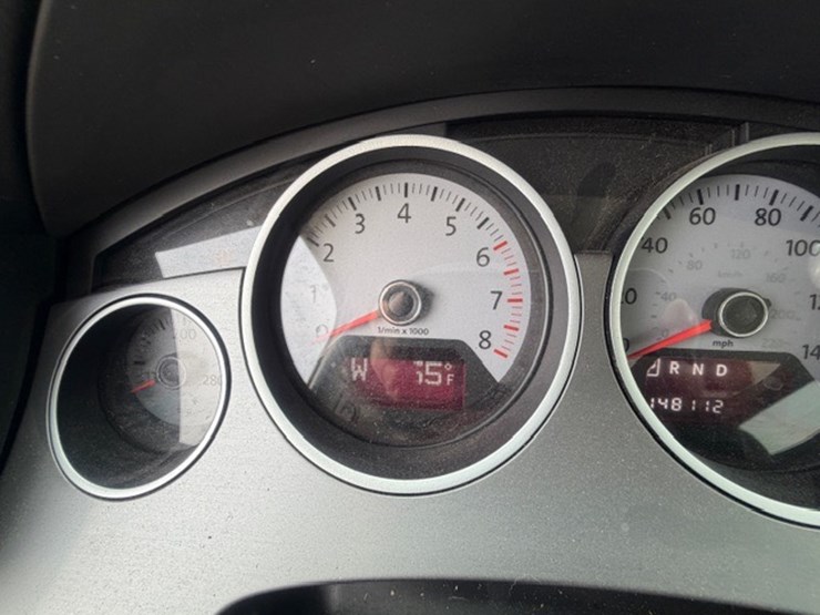 #31679-•-2012-vw-routan-image-56