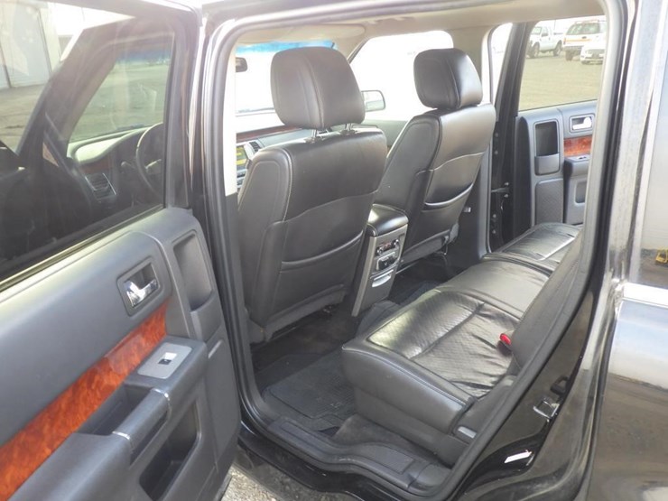 2009-ford-flex-image-7