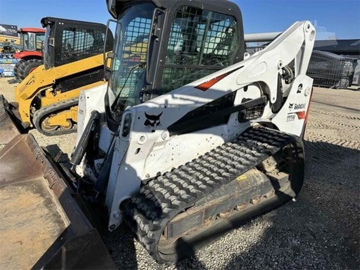 2019-bobcat-t770-image-1