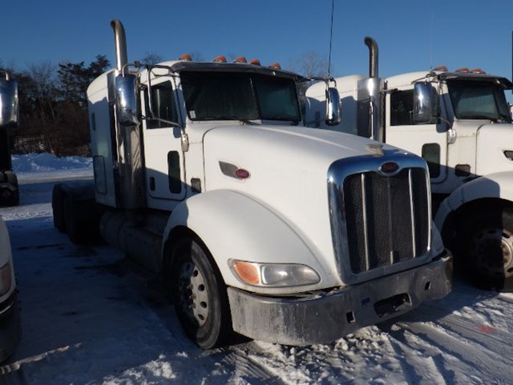 2014-peterbilt-386-image-3