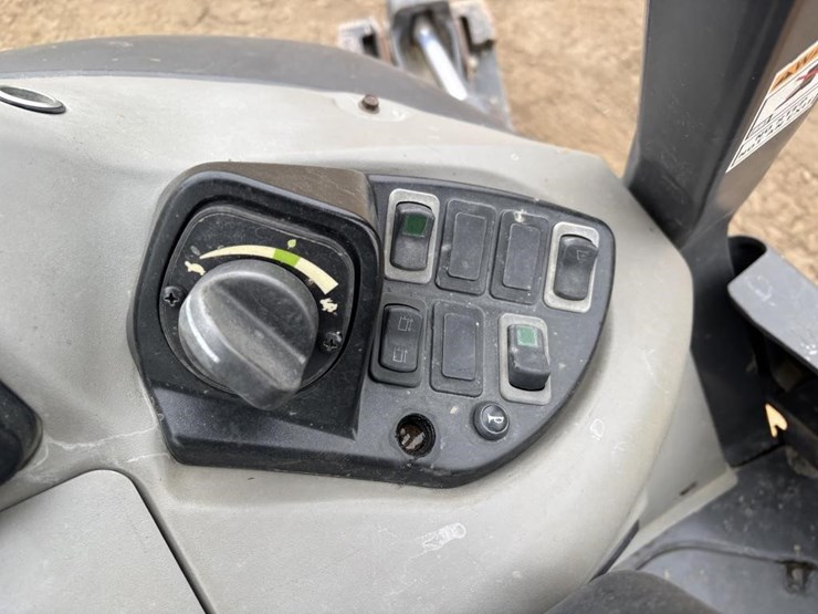 2018-case-580sn-image-46