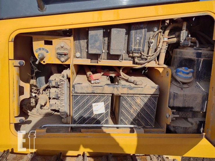 2020-deere-450k-image-19