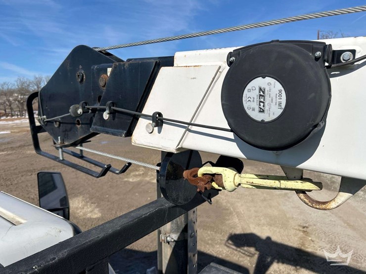 2018-ford-f750-image-37