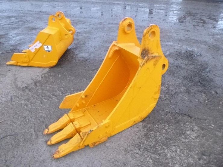 caterpillar-305-image-1