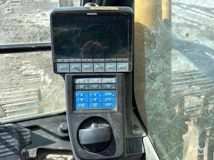 2012-komatsu-pc200-lc-8-image-17