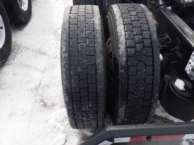 2019-peterbilt-579-image-19