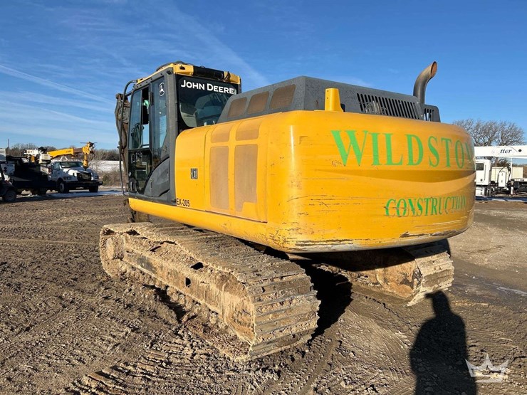 2013-deere-210g-image-3