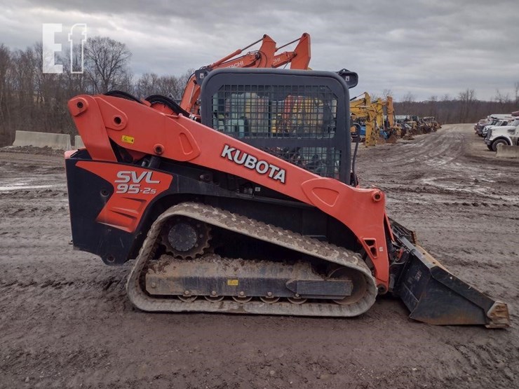 2017-kubota-svl95-2s-image-3