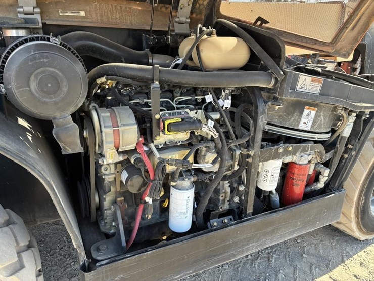 2015-jlg-g5-18a-image-35