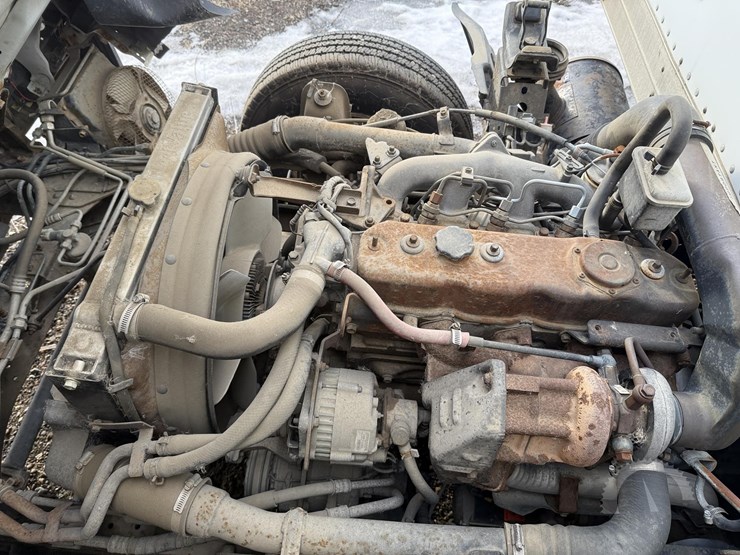 1998-isuzu-npr-image-25