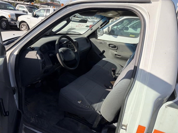 2002-ford-f150-image-9