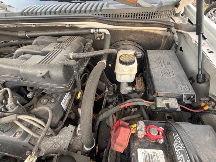 2011-ford-explorer-image-57