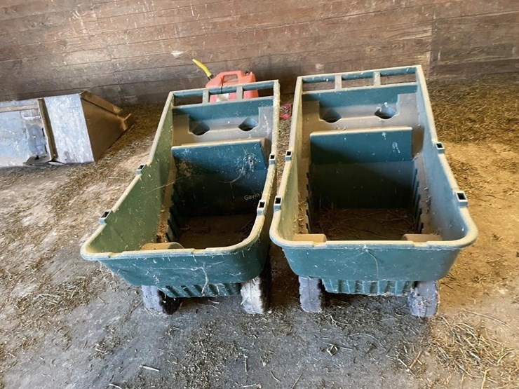 (2)-plastic-wheel-barrows-image-2