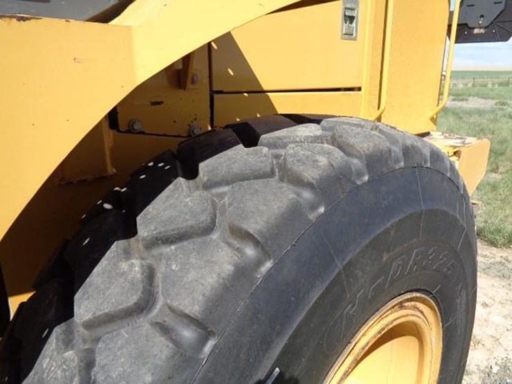 2013-deere-524k-image-14