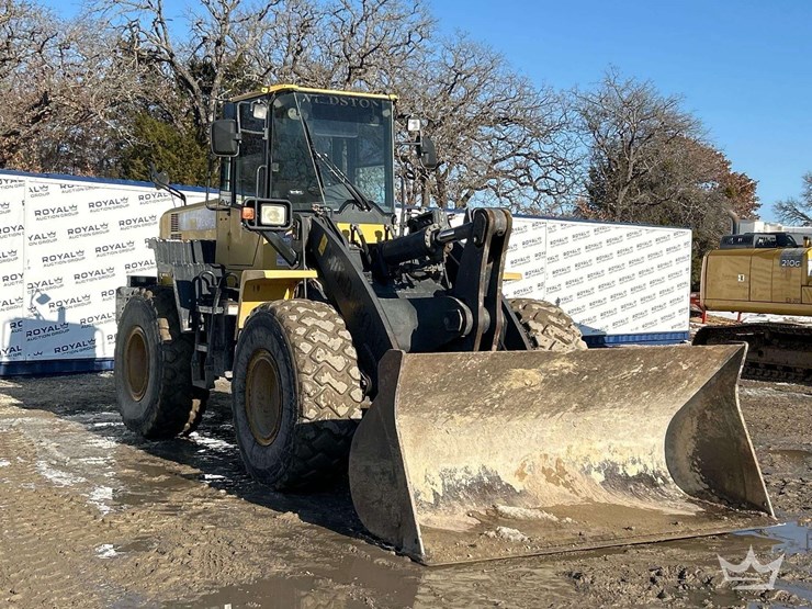 2013-komatsu-wa320-image-4