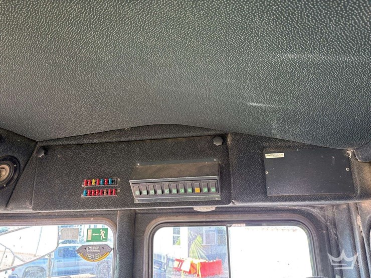 2018-bomag-bc572-articulated-refuse-compactor-image-19