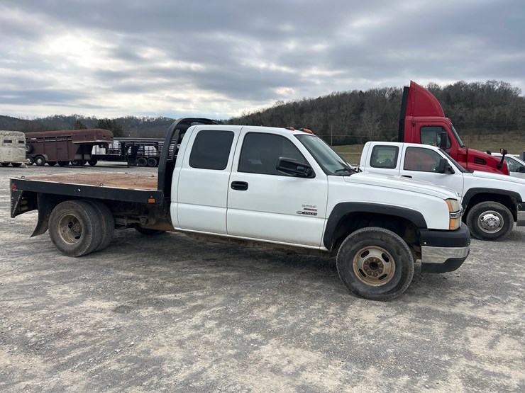 2004-chevrolet-3500-image-5