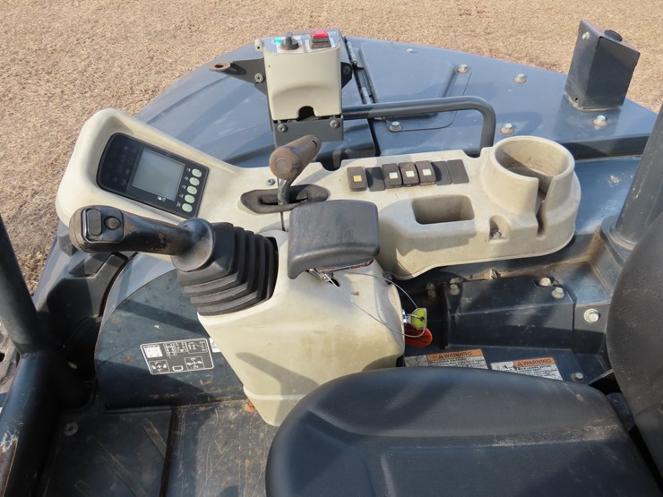 2016-yanmar-vio45-image-16