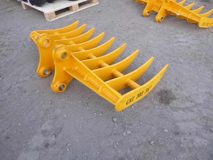 caterpillar-303-image-3