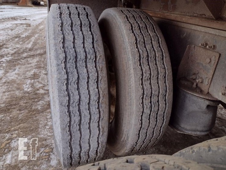 12-volvo-vhd-truck^title^-image-27