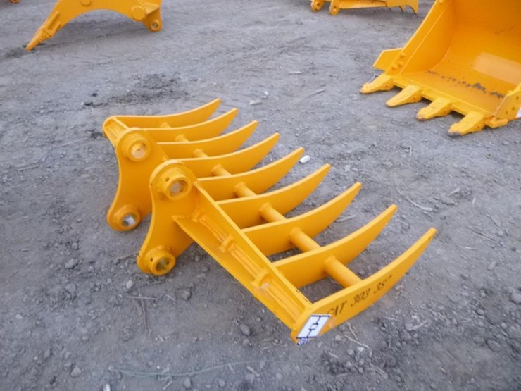 caterpillar-303-image-3