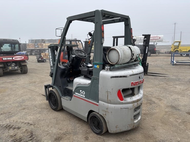 2005-nissan-mcpl02a25lv-image-4