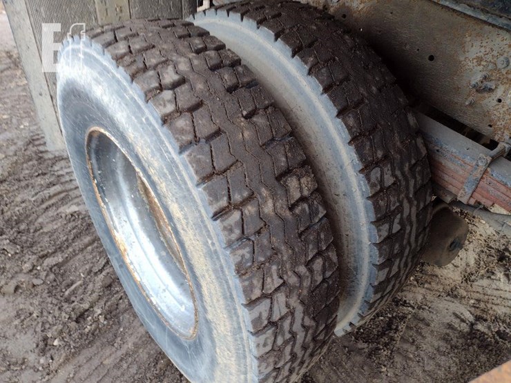 2003-ford-f650-image-26