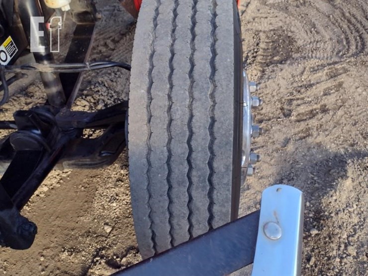 peterbilt-330-image-23