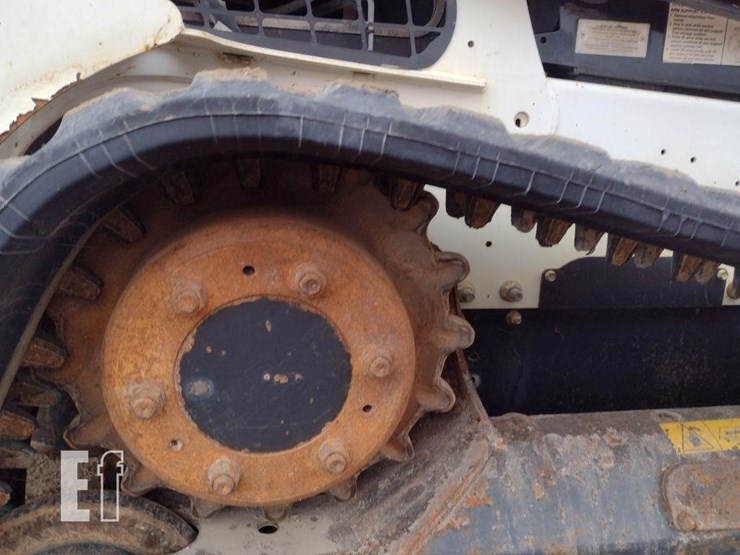 2017-bobcat-t740-image-30