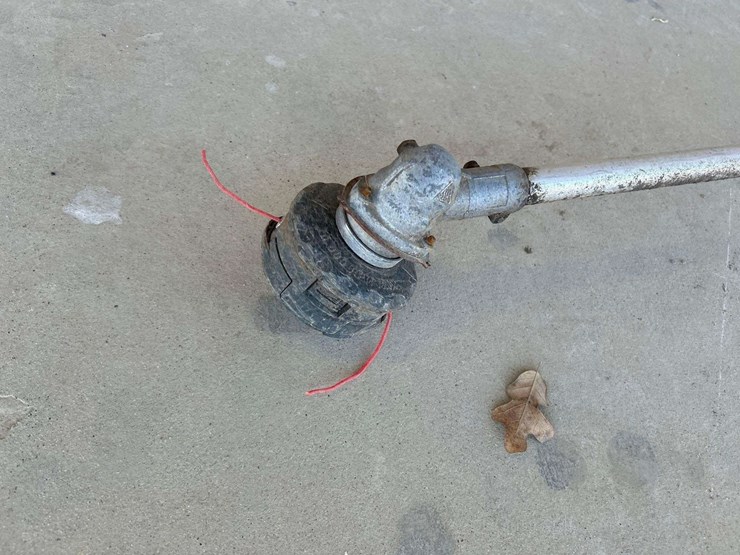 echo-srm2620-gas-trimmer-image-3