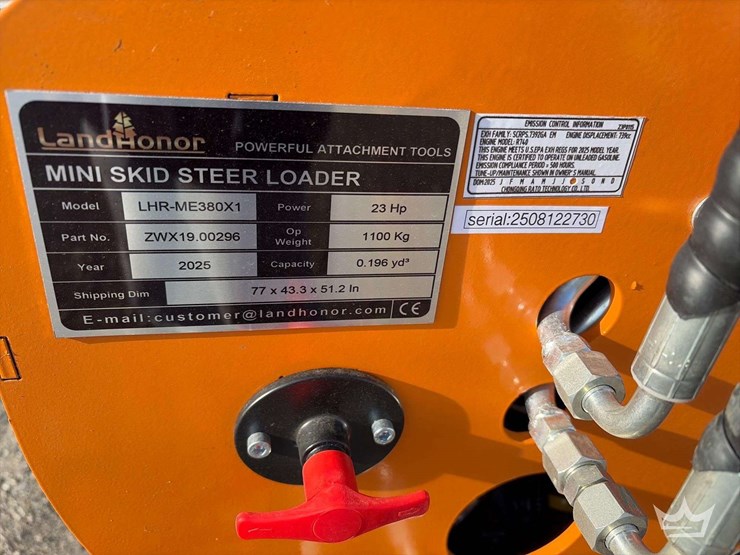 2025-landhonor-lhr-me380x1-stand-on-track-loader-skid-steer-image-5