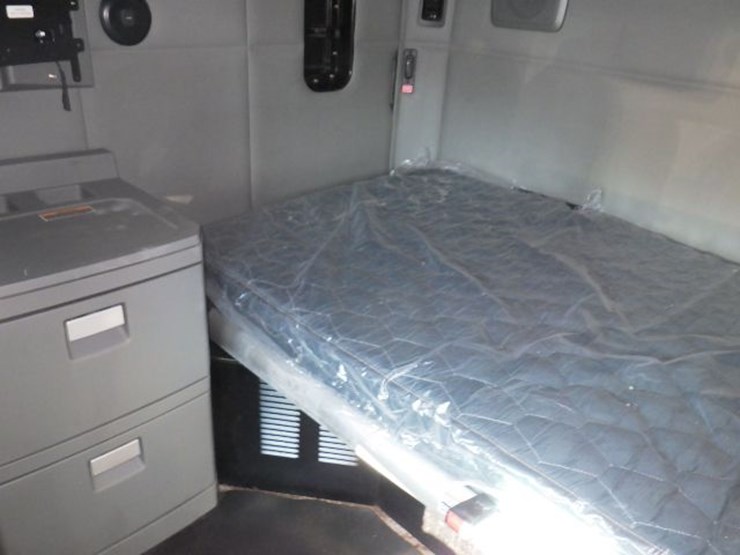 2020-kenworth-t680-image-20