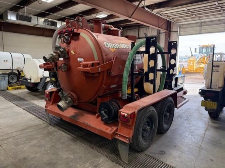 2017-ditch-witch-vacuum-trailer-image-4