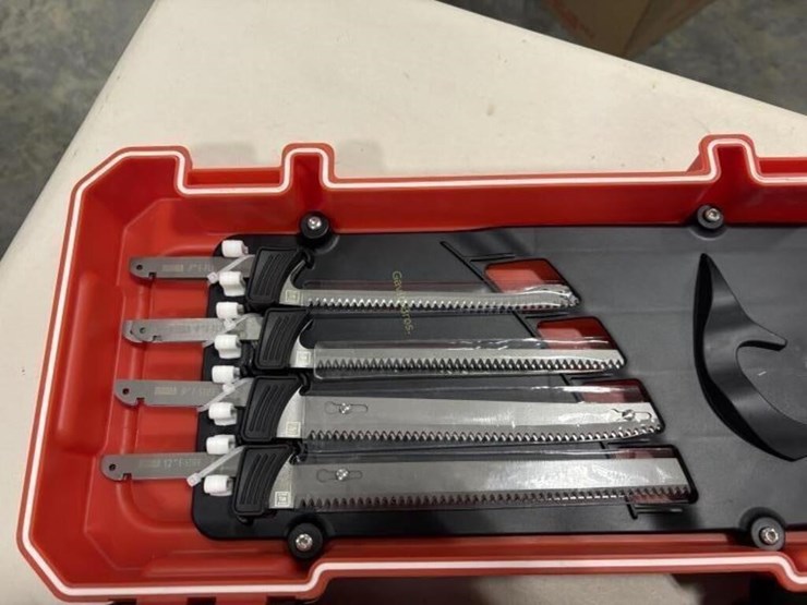 bubba-rechargeable-filet-knife-&-case-image-5