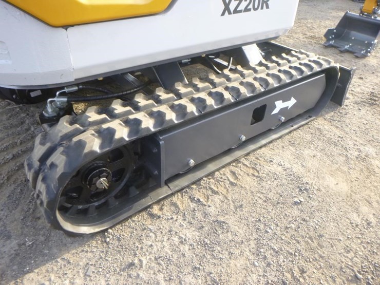 2025-agt-xz20r-hydraulic-excavator-image-26