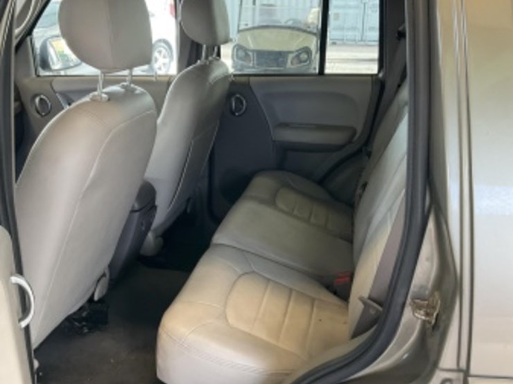 2004-jeep-liberty-image-23