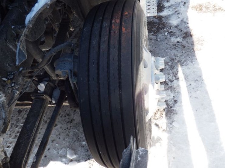 2020-freightliner-cascadia-126-image-21