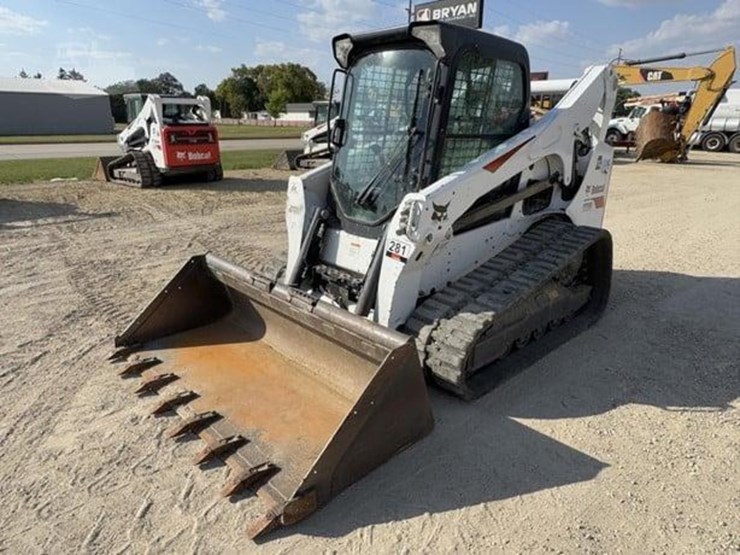 2022-bobcat-t770-image-1