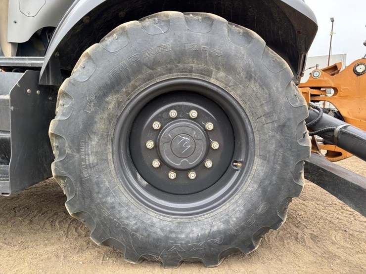 2018-case-580sn-image-33