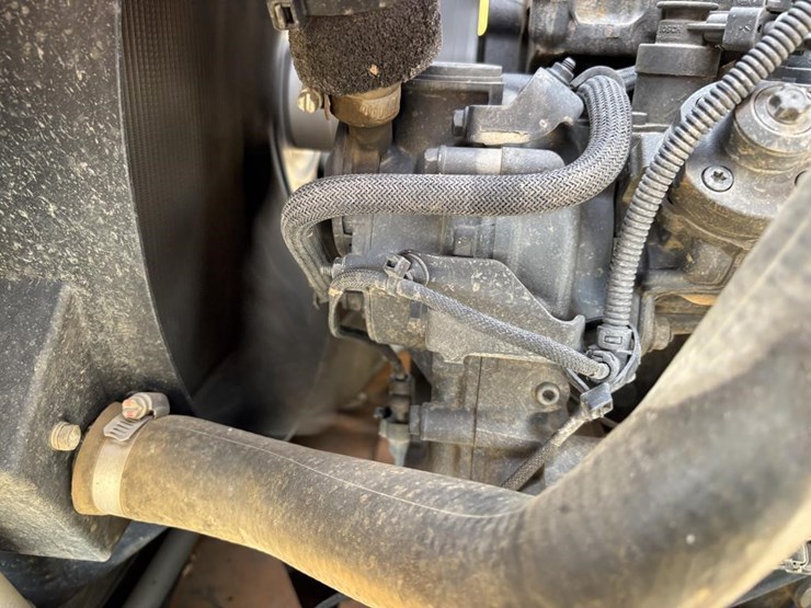 2017-case-580sn-image-30