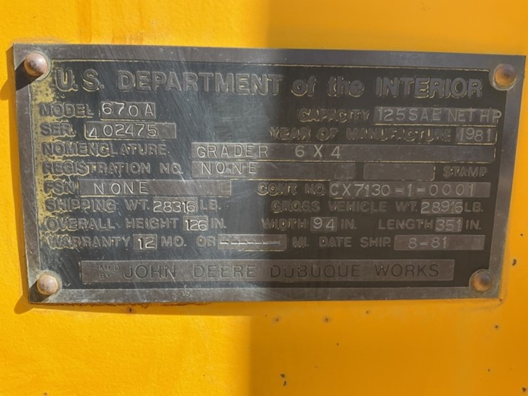 1981-deere-670a-image-19